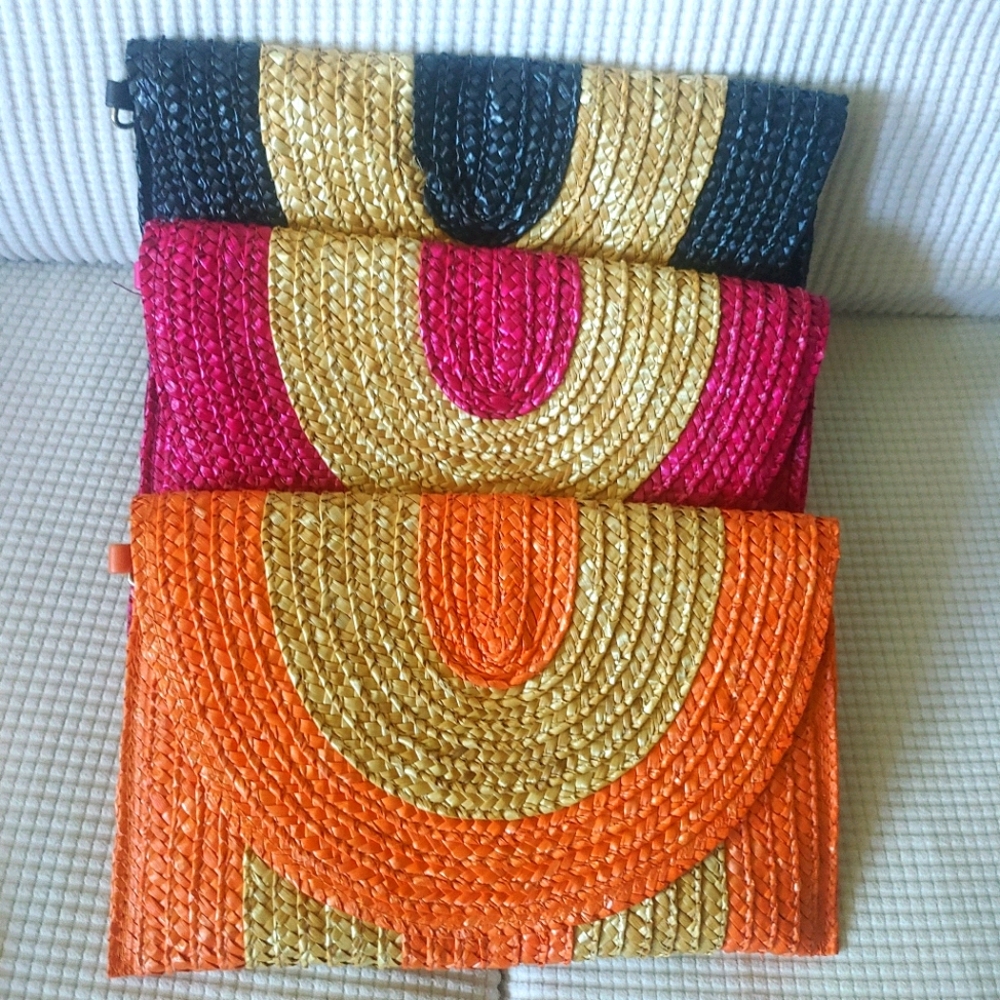 Natural Straw Clutch